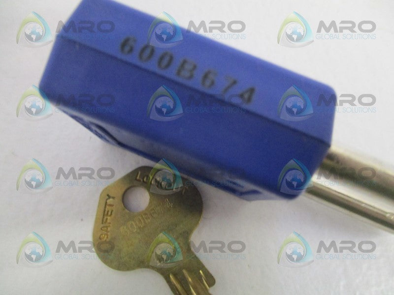 MASTER LOCK 410MKBLUZT1 600B674 PADLOCK NSMP