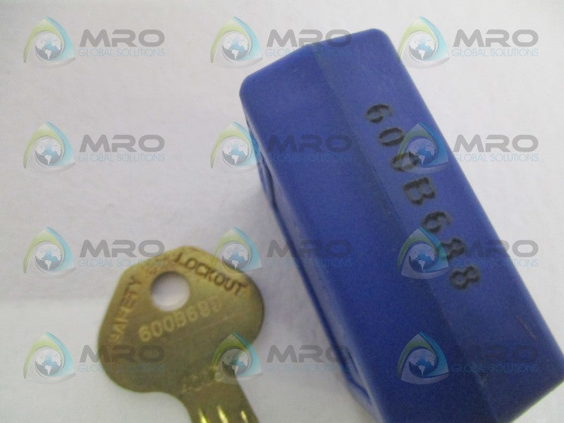 MASTER LOCK 410MKBLUZT1 600B688 PADLOCK NSMP