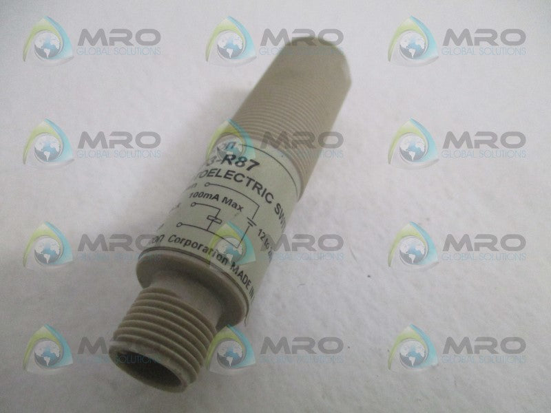 OMRON E3F3-R87 PHOTOELECTRIC SWITCH (MISSING ACCESSORIES) NSNP