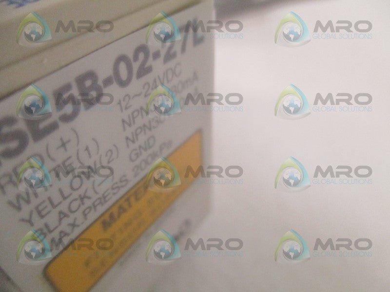 SMC ZSE5B-02-27L PRESSURE SWITCH  NSMP