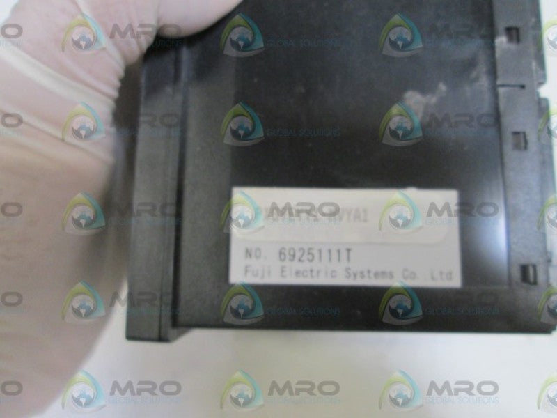 FUJI ELECTRIC TEMPERATURE CONTROLLER PXG9EYY1-MVYA1 UNMP