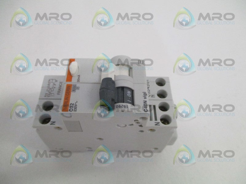 MERLIN GERIN 19668 CIRCUIT BREAKER 32A  NSMP
