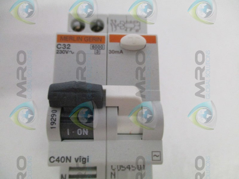 MERLIN GERIN 19668 CIRCUIT BREAKER 32A  NSMP