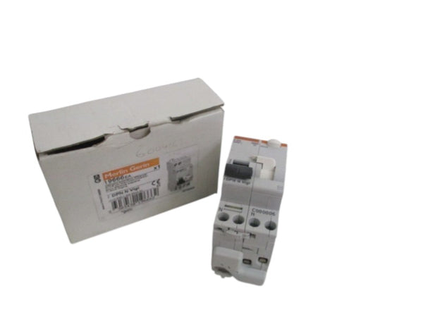 MERLIN GERING 19666 CIRCUIT BREAKER 20A  NSMP