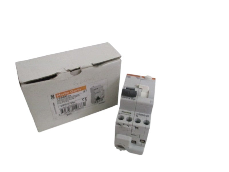 MERLIN GERING 19666 CIRCUIT BREAKER 20A  NSMP