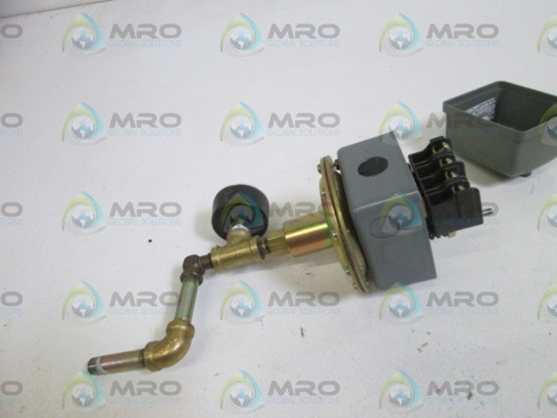 SQUARE D ENCLOSURE 9016-GVG1 UNMP