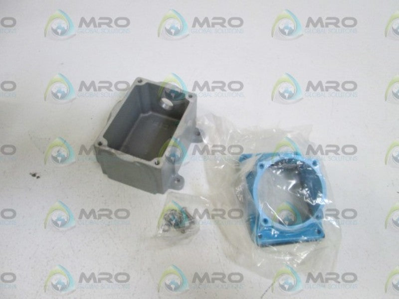 MELTRIC ANGLE/BOX 1/2" NPT 31-3A053-080-12 NSMP