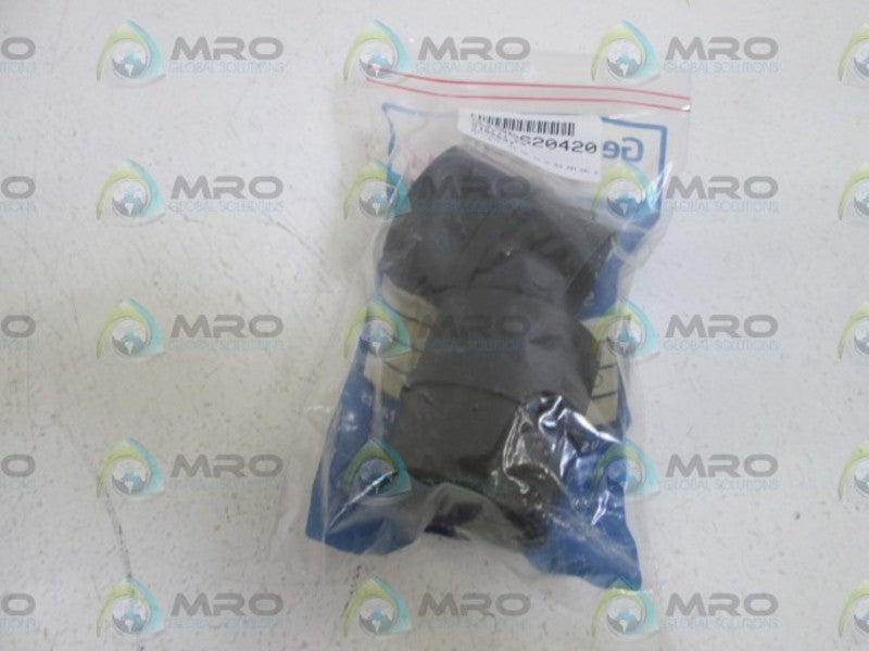 LOT OF 2 GS-AS BEARING BUSHING 105627 NSMP