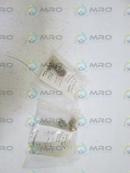 LOT OF 2 HARDWARE KIT H569C793G04 NSNP IN BAG
