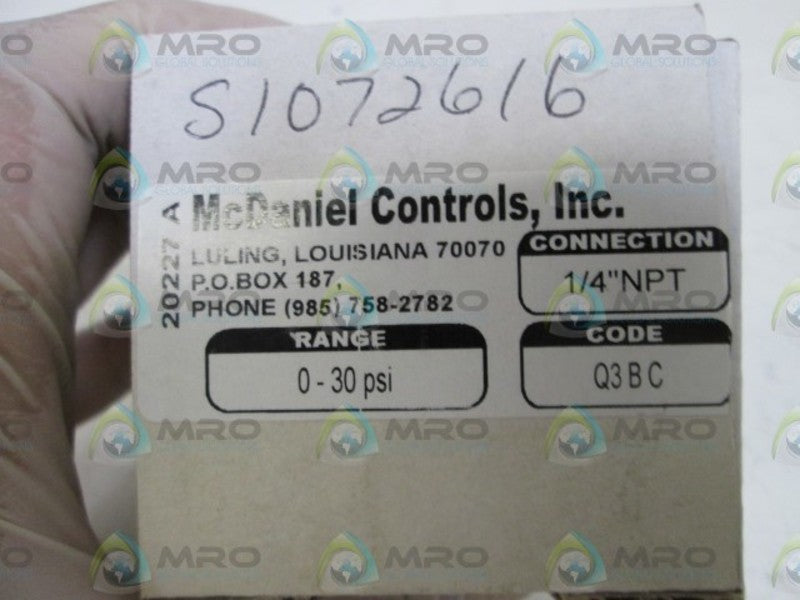 MC DANIEL CONTROLS, INC. GAUGE 1/4" NPT 0-30PSI Q3BC NSMP