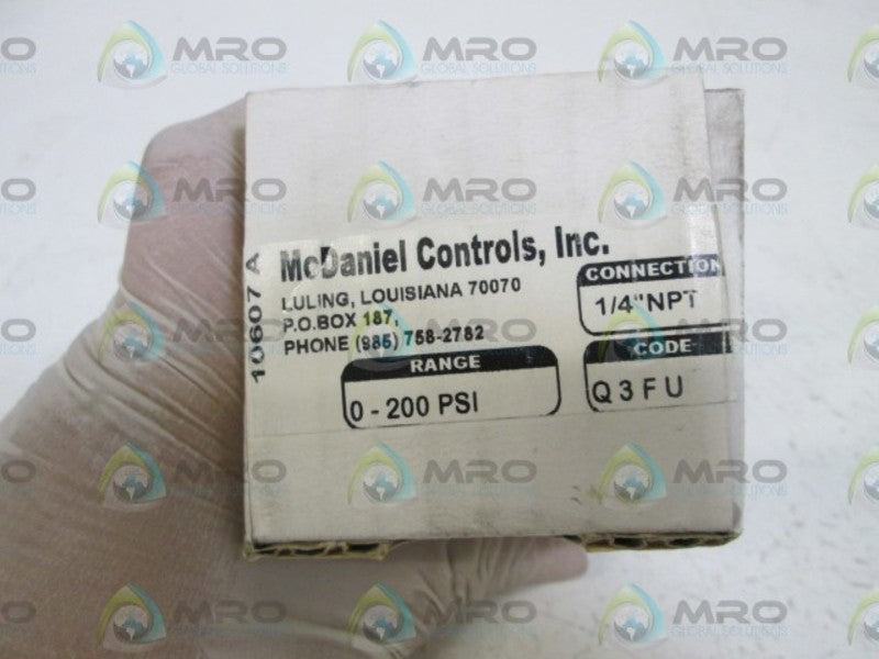 MC DANIEL CONTROLS, INC. GAUGE 1/4" NPT 0-200PSI Q3FU NSMP