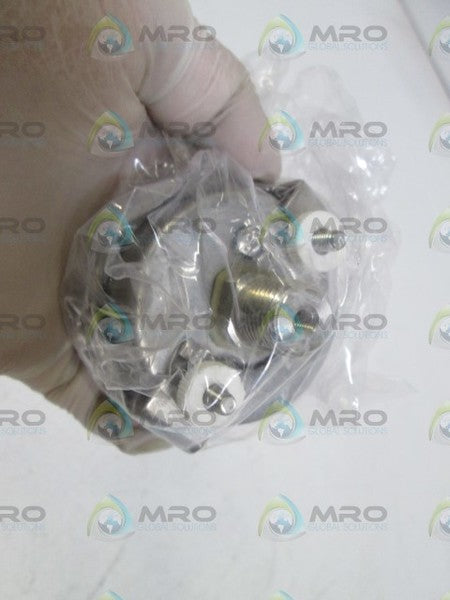 MC DANIEL CONTROLS, INC. GAUGE 1/4" NPT 0-200PSI Q3FU NSMP