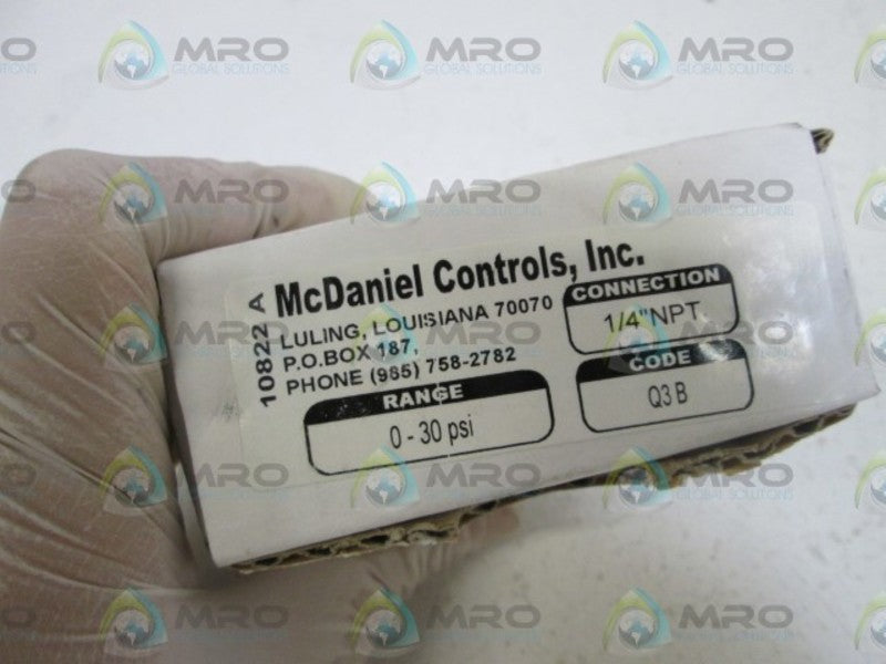 MC DANIEL CONTROLS, INC. GAUGE 1/4" NPT 0-30PSI Q3B NSMP