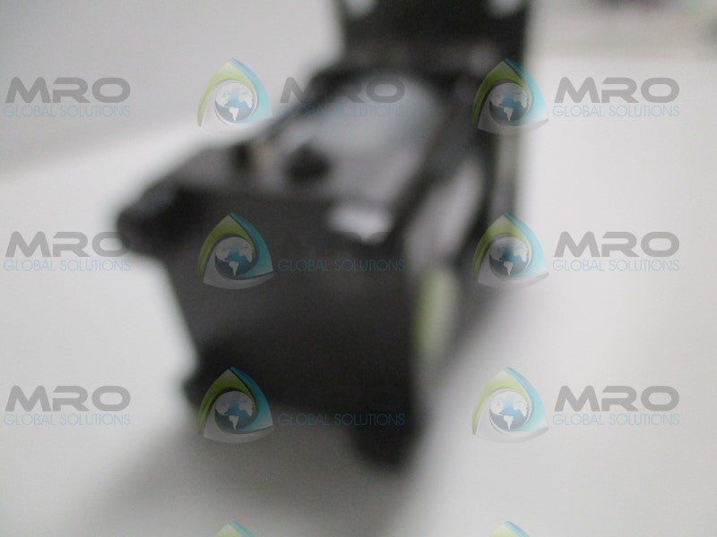 NACHI FJ-FAB1-80B-30TR-21 HYDRUALIC CYLINDER  NSNP