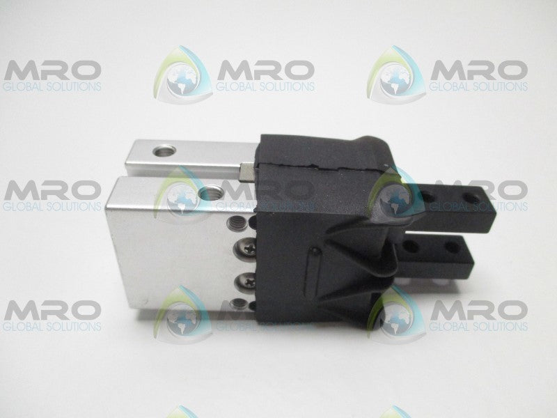 KC BHG-03AS COMPACT CROSS ROLLER PARALLEL HAND  NSNP