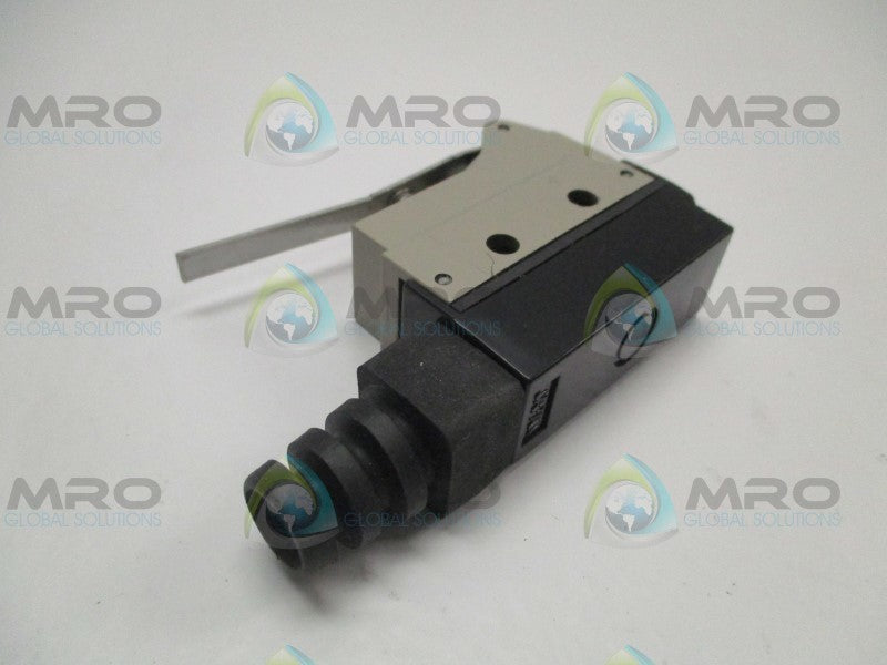 OMRON SHL-W155 LIMIT SWITCH (MISSING ACCESSORIES)  NSNP