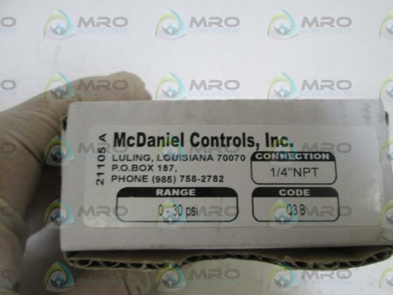 MC DANIEL CONTROLS. INC. GAUGE 1/4" NPT 0-30PSI Q3B NSMP