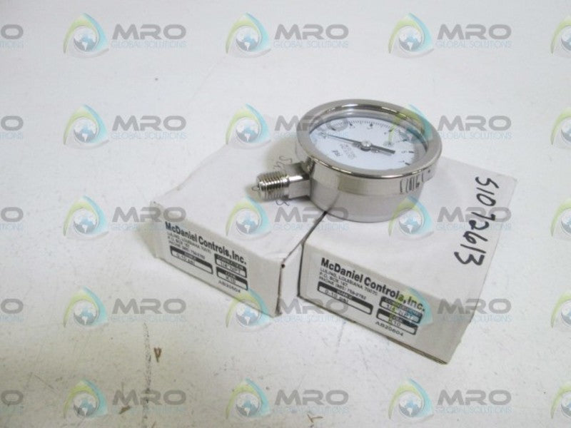 LOT OF 2 MC DANIEL CONTROLS, INC. GAUGE 1/4" NPT 0-10PSI K10 NSMP