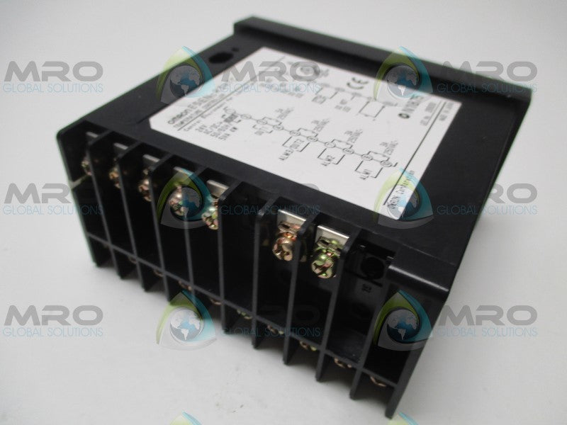 OMRON E5EN-R3HTC TEMPERATURE CONTROLLER (MISSING ACCESSORIES)  NSNP