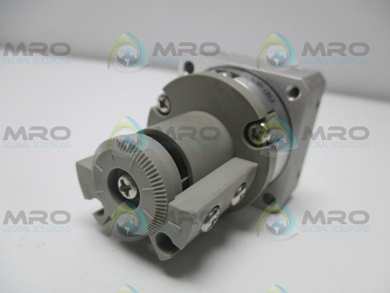 SMC CDRBU2W15-100D ROTARY ACTUATOR  NSNP