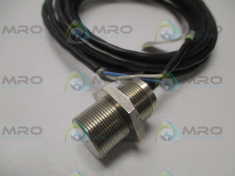 OMRON E2CA-X5A PROXIMITY SENSOR (MISSING ACCESSORIES)  NSNP