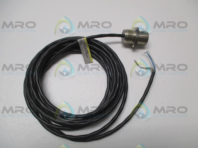 OMRON E2CA-X5A PROXIMITY SENSOR (MISSING ACCESSORIES)  NSNP