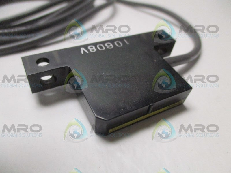 OMRON E3HF-IL PHOTOELECTRIC EMITTER (MISSING ACCESSORIES)  NSNP