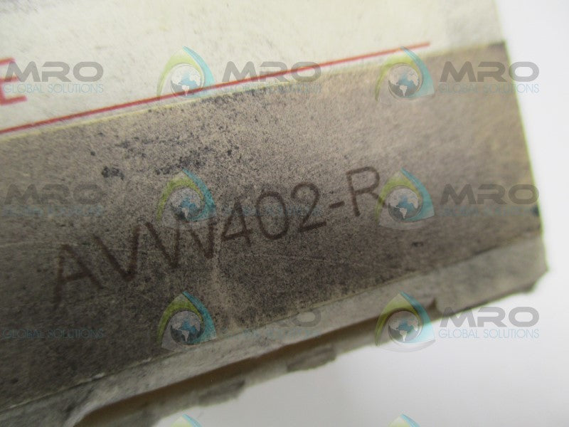 IDEC AVW402-R EMERGENCY RED PUSHBUTTON (AS PICTURED)  NSMP