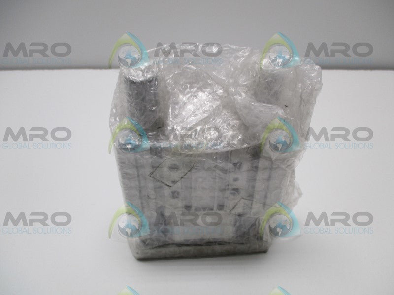 SMC MLGPM32-25-F COMPACT GUIDE W/ LOCK CYLINDER  NSMP
