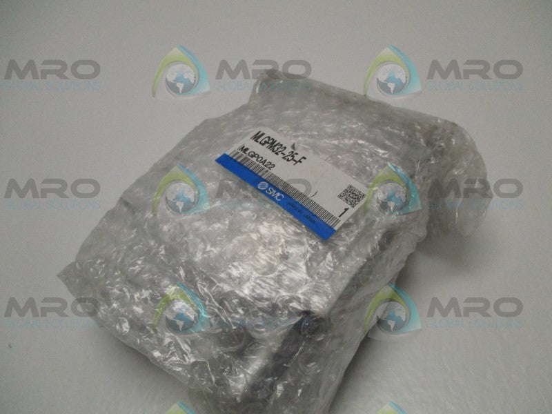 SMC MLGPM32-25-F COMPACT GUIDE W/ LOCK CYLINDER  NSMP