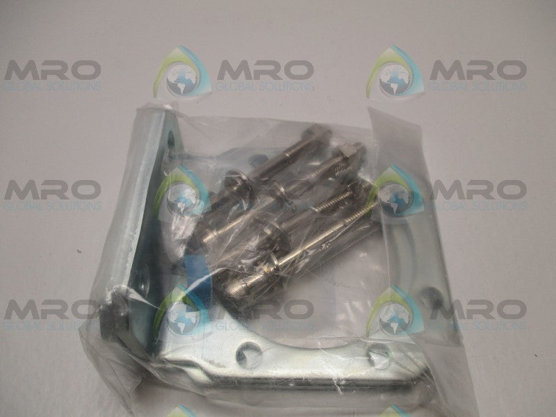 SMC P411040-5 FOOT BRACKET  NSMP