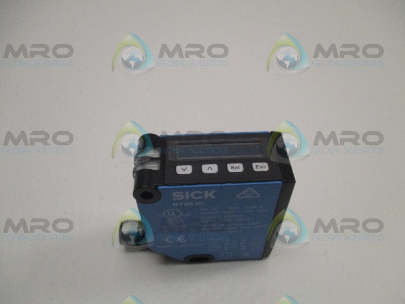 SICK DT20-P214B DISTANCE PROXIMITY SENSOR  NSMP