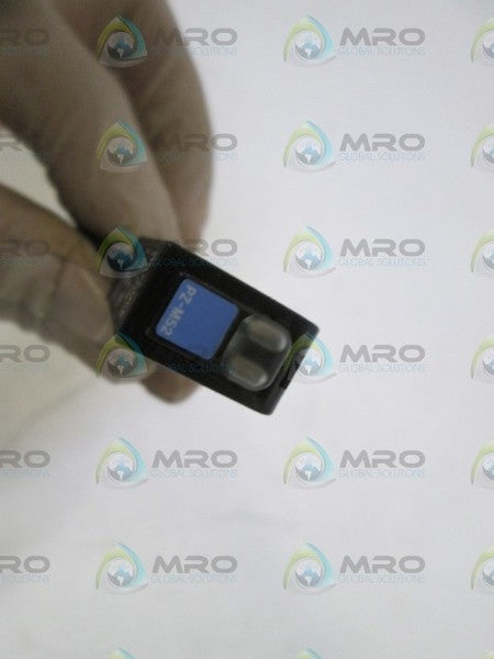 KEYENCE PHOTOELECTRIC SENSOR PZ-M52 NSNP