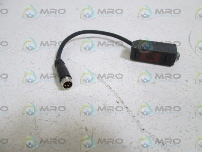 KEYENCE PHOTOELECTRIC SENSOR PZ-M52 NSNP