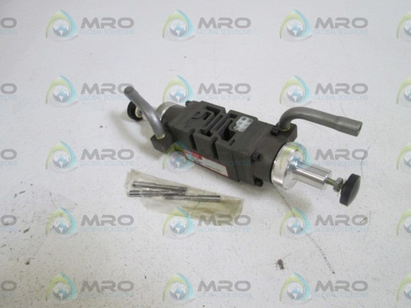 NUMATICS AIR VALVE PRESSURE REGULATOR 152RD100J  NSNP