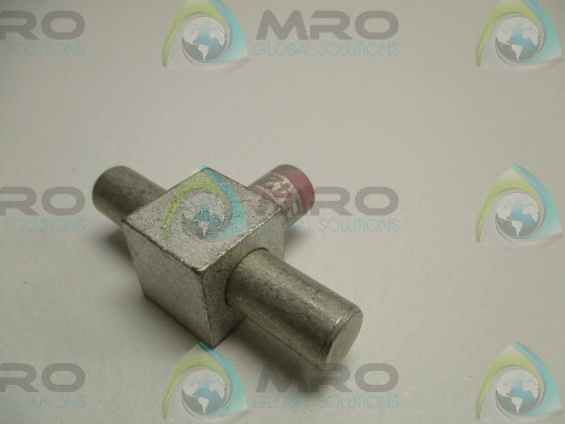 THOMAS & BETTS M2D10M-3 UNINSULATED DOUBLE MALE DISCONNECT  NSNP