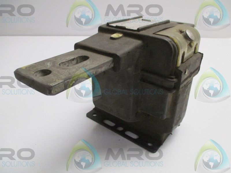 GENERAL ELECTRIC 752X40G14 JKM-2 CURRENT TRANSFORMER RATIO 600:5A  UNMP