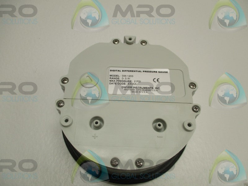 DWYER DM-1203 DIGITAL DIFFERENTIAL PRESSURE GAUGE 0-.5"  NSMP