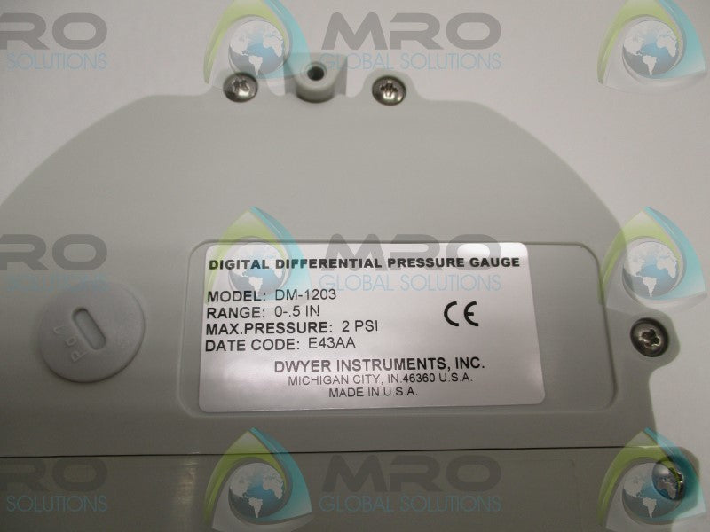 DWYER DM-1203 DIGITAL DIFFERENTIAL PRESSURE GAUGE 0-.5"  NSMP