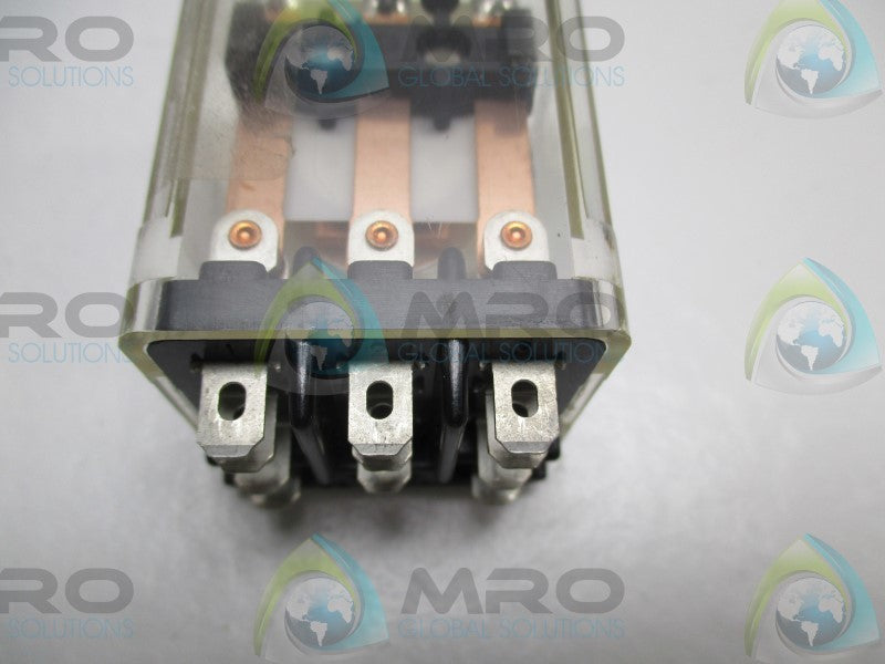 SKY ELECTRONICS SKAPLM-3C RELAY 240V  UNMP