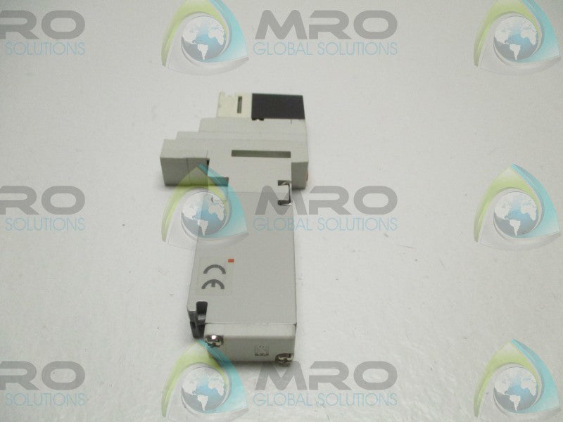 SMC VQ1100Y-5-Q SOLENOID VALVE  NSNP