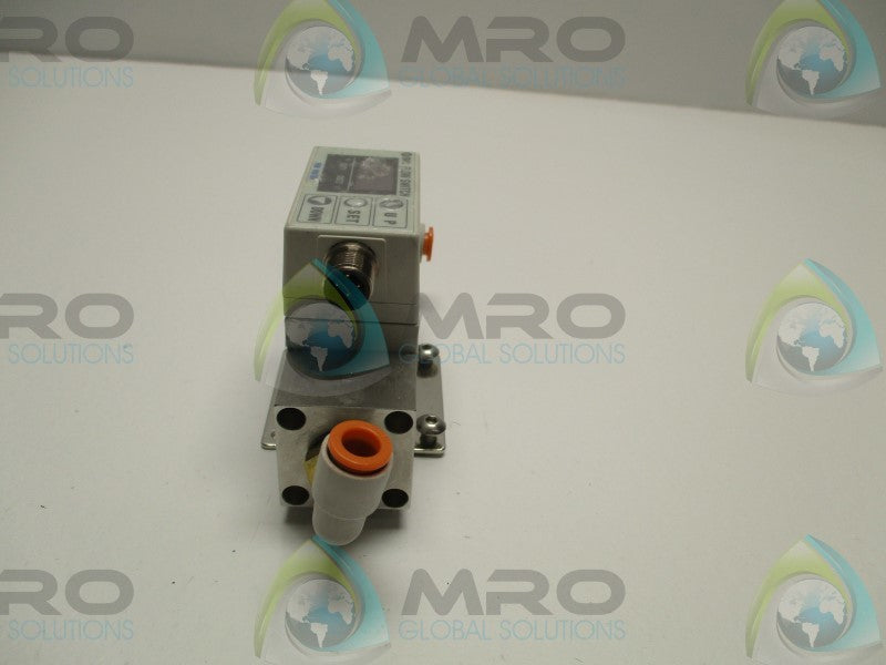 SMC PF2W720-F03-67 DIGITAL FLOW SWITCH (AS PICTURED)  NSNP