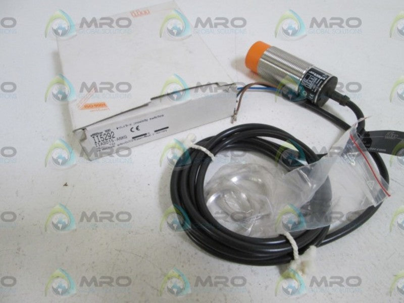 IFM EFECTOR II5292 INDUCTIVE PROXIMITY SENSOR (AS PICTURED) NSMP