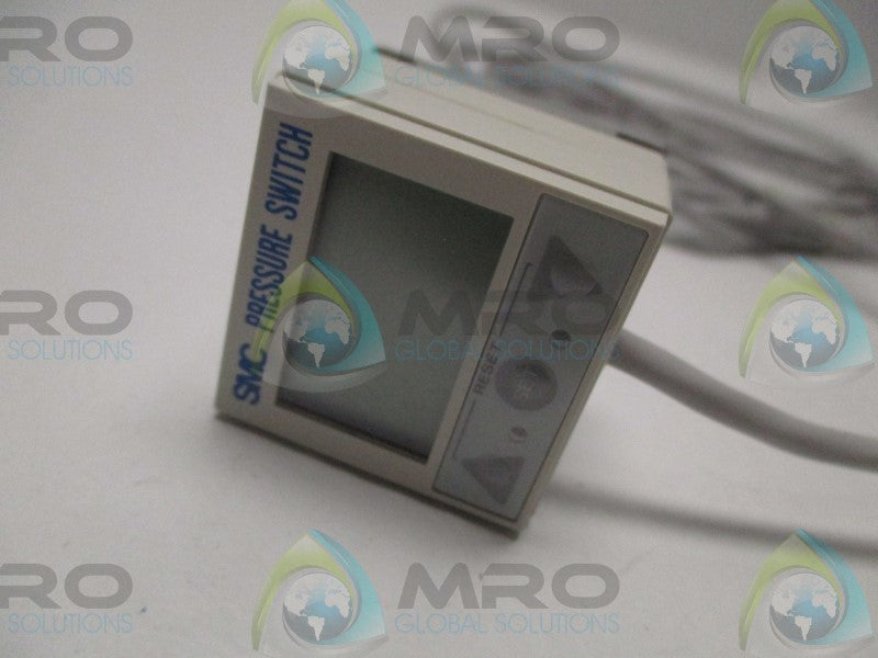 SMC ZSE4B-01-25L DIGITAL PRESSURE SWITCH  NSMP