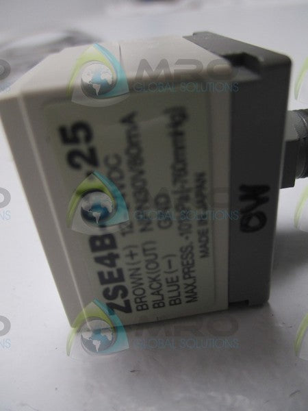 SMC ZSE4B-01-25L DIGITAL PRESSURE SWITCH  NSMP