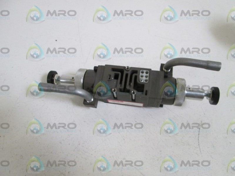 NUMATICS AIR VALVE DUAL PRESSURE REGULATOR 152RD100J NSNP