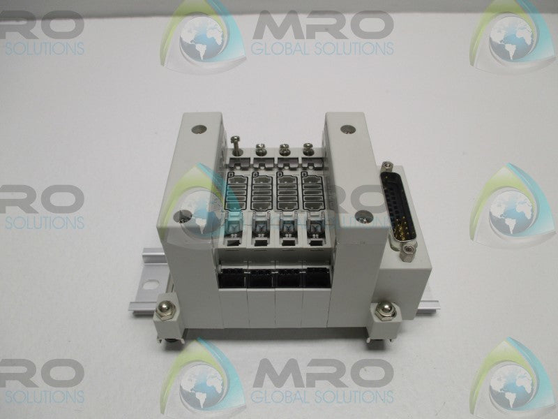 SMC VV5Q11-04C6FU1-D PNEUMATIC MANIFOLD  NSMP