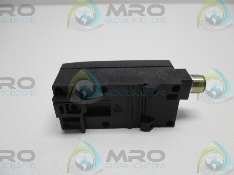 FESTO SDE1-B2-G2-W18-L-P1-M12 PRESSURE SENSOR  NSNP