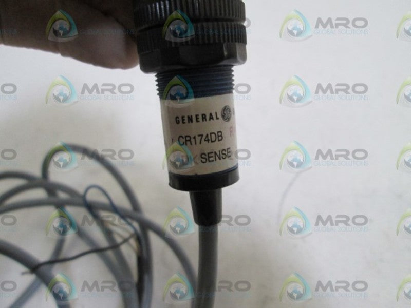 GENERAL ELECTRIC PHOTOELECTRIC SWITCH CR174DB R4 E1 UNMP