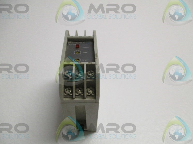 KEYENCE AT-210 AMPLIFIER SENSOR  UNMP